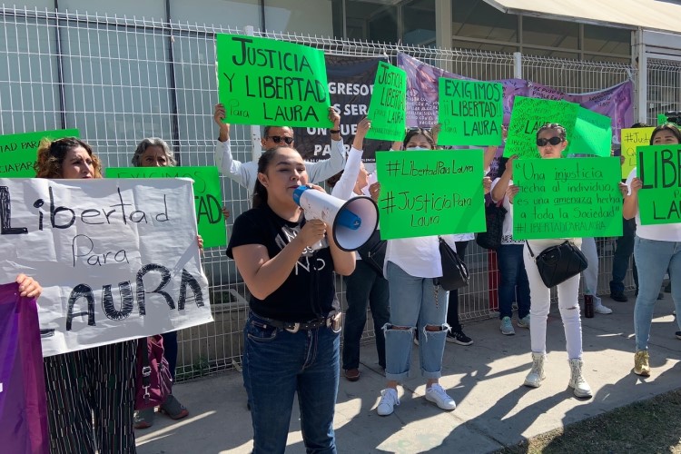 VAN POR AMPARO. En la protesta no sólo se pidió la libertad de Laura, sino indagar al directivo de Mega que presuntamente la acosó, pero esta última solicitud fue desechada. (Foto: Archivo NTR/JAM)